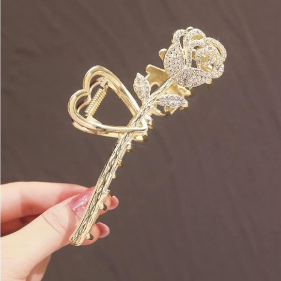 Beautiful Crystal Rose Love Metal Claw Clip - Picture 5 of 6